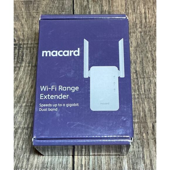 Macard Wi-Fi Range Extender, Speeds Up To A Gigabit Dual Band White NEW - Picture 1 of 7